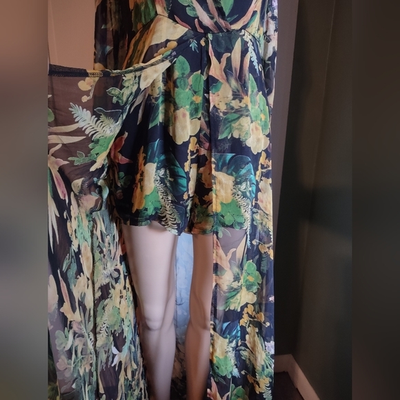 Exotic Maxi Romper Size Large NWOT - Picture 5 of 9